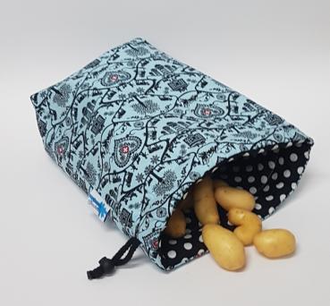 Kartoffelwärmer / Gschwellti-Beutel mit Kordelzug Scherenschnitt blau