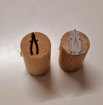 Holzstempel Zange