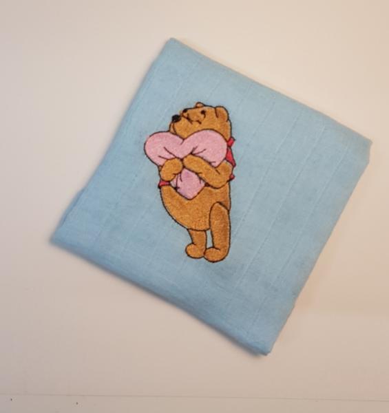 Nuschi bestickt mit Winnie Pooh 1
