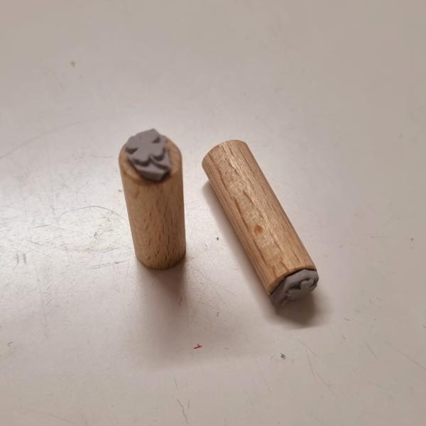 Holzstempel Kleeblatt mit Stiel / Glücksklee Mini