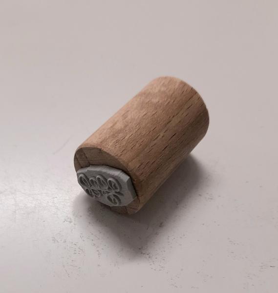 Holzstempel Eukalyptus Zweig leer (hohl)