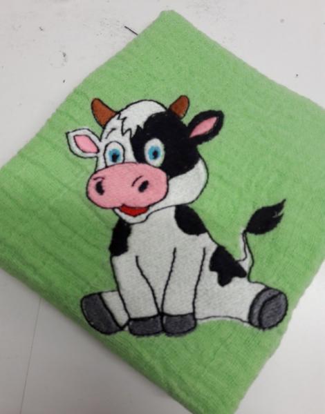 Nuschi bestickt mit Kuh