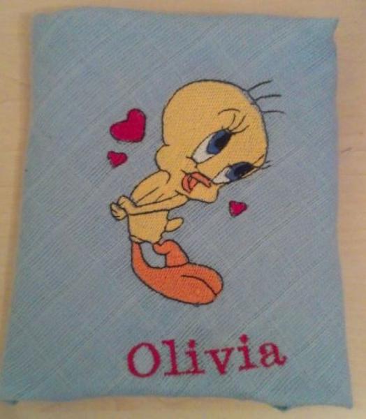 Nuschi bestickt mit Tweety Herzchen